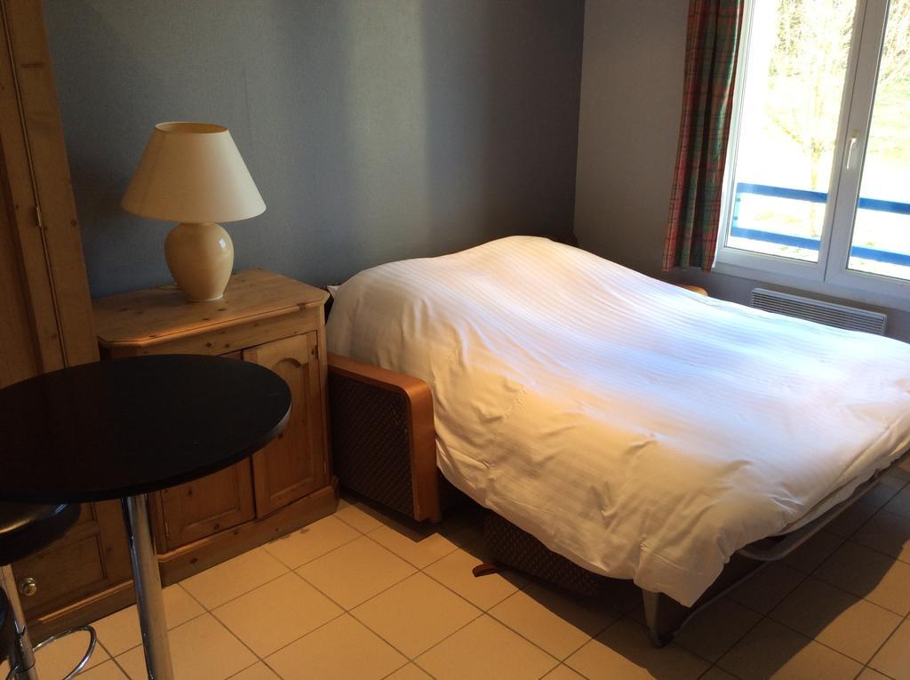 Residence Hotel Les Ducs De Chevreuse Avec Hebergement, Repas & Pdj, Seminaire, Bureau & Parking Номер фото